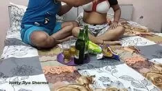 Reproducir Tía de pueblo pequeño que ama el partido político con vino de color que fucworld-batidora con sus economises ... hd