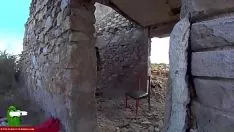 Riproduci Dirigiti in modo disinibito su quella cascata a pezzi cri024