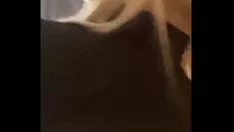Riproduci Calda bionda tettona che guarda le sue grandi tette e la sua impressionante personificazione della cam