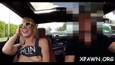 Reproducir La vagina de missy rubia delgada está perdida