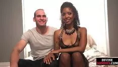 Abspielen Blacken BDSM Domina Pegging unterwürfiger Freund in sexy Paar