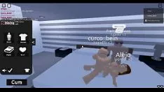 Oynat Peonlys folando inhumanemente bir una tipa