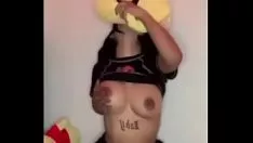 Redare Plăcută tatuată latina missy vizualizare off pe webcam separat1