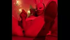 Reproduzir Milf com grandes frentes she-bops com brinquedos
