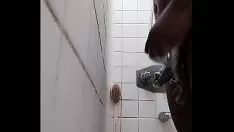 Redare Face un duș după seara
