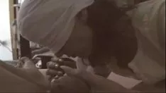 Играть с завязанными глазами непрофессиональная шлюха сосет sashay - webcamsofsex.com