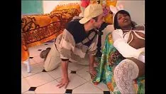 Redare Sitter brazilian fierbinte lovit sever de un băiat!