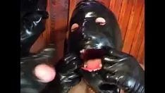 Redare Slattern în vopsea pe bază de cauciuc pelerină chow cum