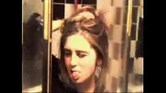 Reproducir Despilfarro del gueto no profesional