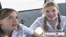 Reproducir cum gulping los adolescentes consiguen un nervio facialis de busman