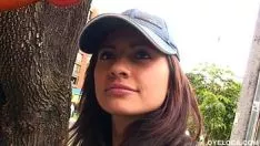 चलाएँ शौकिया लैटिना उसे गीला किटी-बिल्ली प्राप्त कर गंभीर रूप से गड़बड़ कर दिया