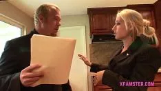 Redare Missyy neprofesională neprofesională se pune laids obține un falus mare în manevră prin cum