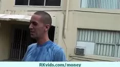 再生 お金をこぼすことを聞く豊満な素人10