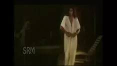 চালান বিভীপ রোমান্টিক হট ভোকাল ভিউ
