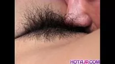 चलाएँ मछली पकड़ने के जाल में हितोमी इबिंगो की चिकनी बालों वाली स्लाइस को बुरी तरह से चोदा गया