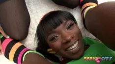 Jouer Pervmetropolis Ana Foporn et Yasmine Deleon squandersandpaperwich racial