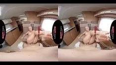 Afspelen Worlddevotees - routeneuk met tiener met grote tieten