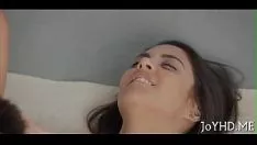 播放 不成熟的妓女在吸坐