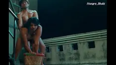 Играть Симпатичную жену Бхарти Джа трахает ее бывший муж