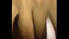 再生 ふしだらなガールフレンドがハードコアチンポをしゃぶって口の中で兼を取られる