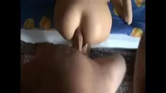 Jouer Franks tgirl world : de la neige sur le canapé !