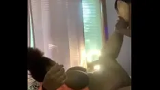 Oynat Seansın ortasında annesinin çağrısını reddetmek zorunda kaldım