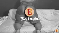 Play Landlord caught me masturbating & i let him in. guess my rent is fully paid? ( snippet )