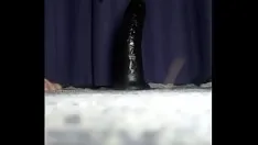 Putar Deer boy bermain dengan dildo berukuran 7 inci dan 9 inci