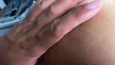 تشغيل أحب أن أشعر بالحليب يأتي بداخلي - اليشم كانهاو