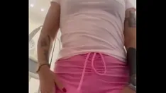 Reproduzir Tirar minhas roupas provoca e me vestir novamente