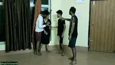 تشغيل منتديات لطيف فتاة مارس الجنس من قبل ثلاثة أولاد في صديقها المنزل!! ساخن xxx
