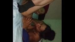Odtwórz Intensywna sesja głębokiego gardła przyjaznego współlokatora - prawdziwe amatorskie domowe porno