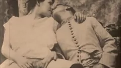 Reproducir Dark Lantern Entertainment's intenso milfs de lesbianas vintage