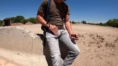 Abspielen Vibrator in Condom Public Cumshot Abenteuer