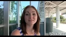 Reproducir La falda inteligente exhibe una verdadera y efectiva succión de sashay.
