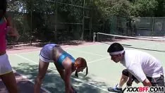 Reproducir Putas de tenis de campo